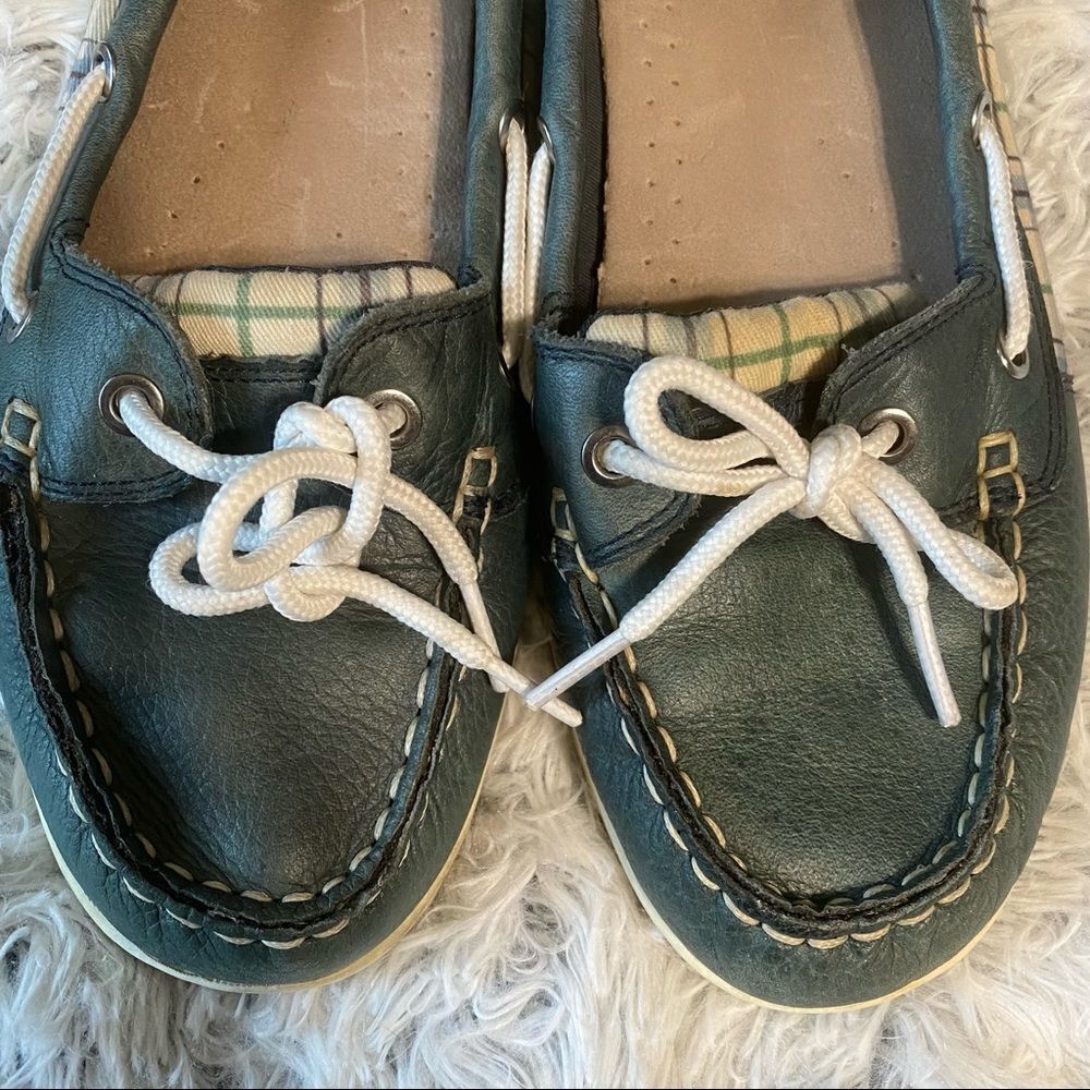 Oliver from Naturalizer Green Leather White Detail Comfy Preppy Top Siders Sz 7 - Picture 3 of 9